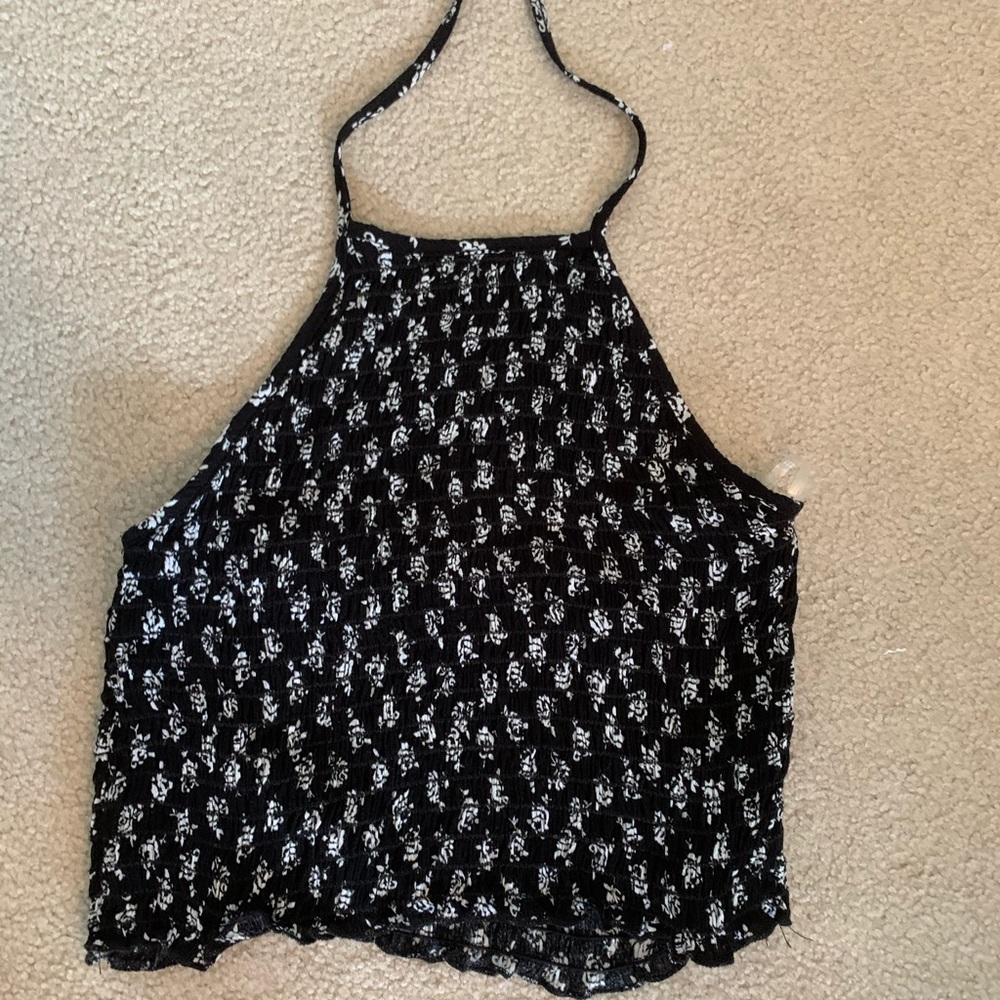 Black and white patterned crop top